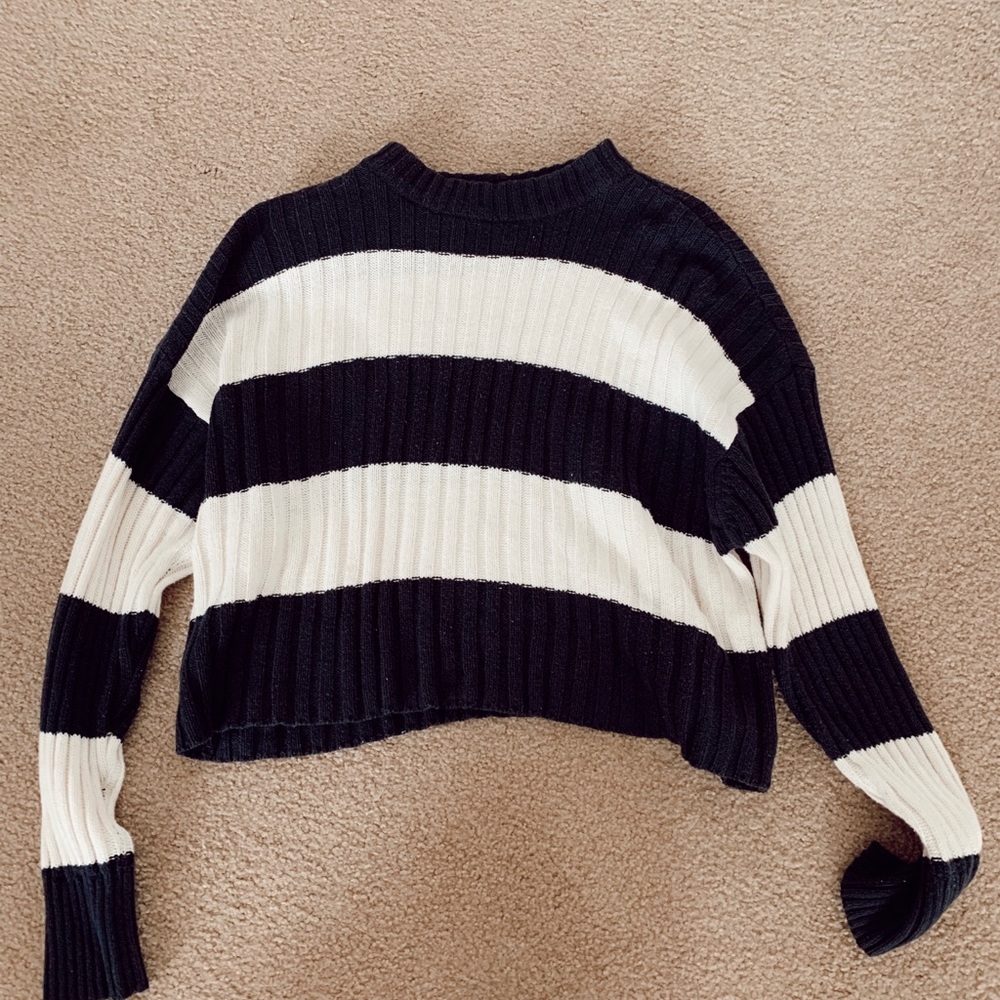 American eagle sweater